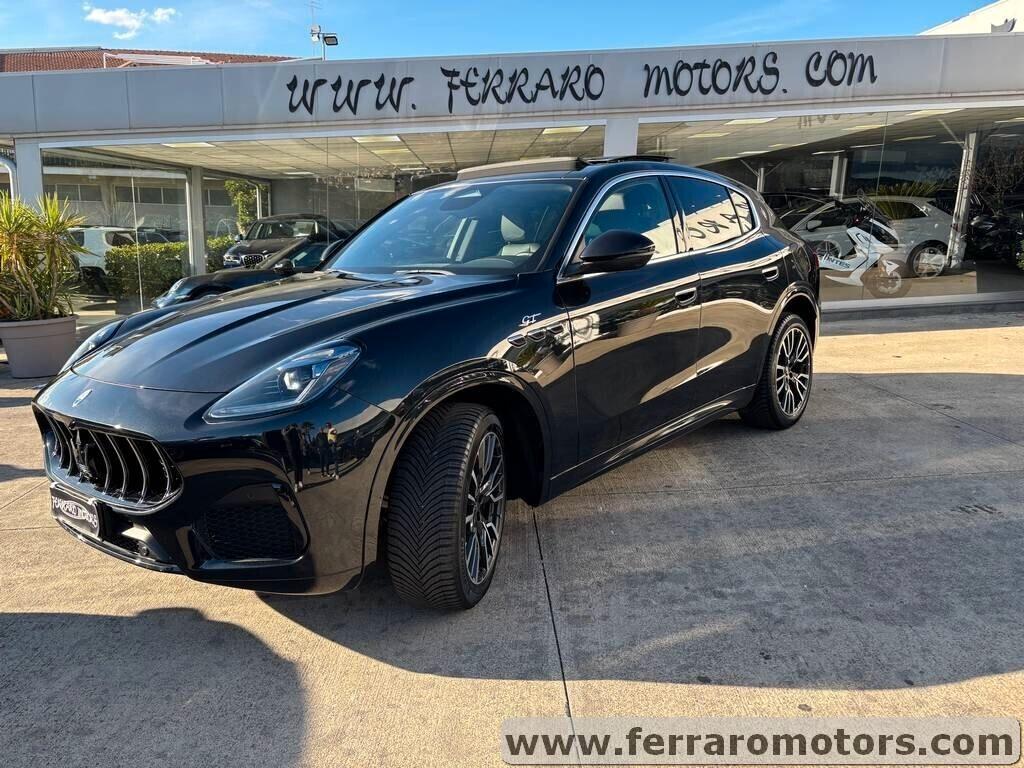 Maserati Grecale MHEV 300 CV solo 10.000 KM IVA ESPOSTA Tua a soli 579 Euro al mese