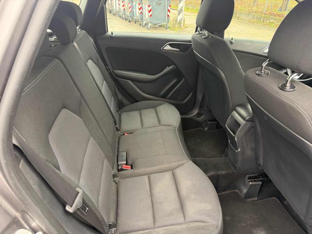 MERCEDES-BENZ B 180 BlueEFFICIENCY Premium senza nessun lavoro da fare