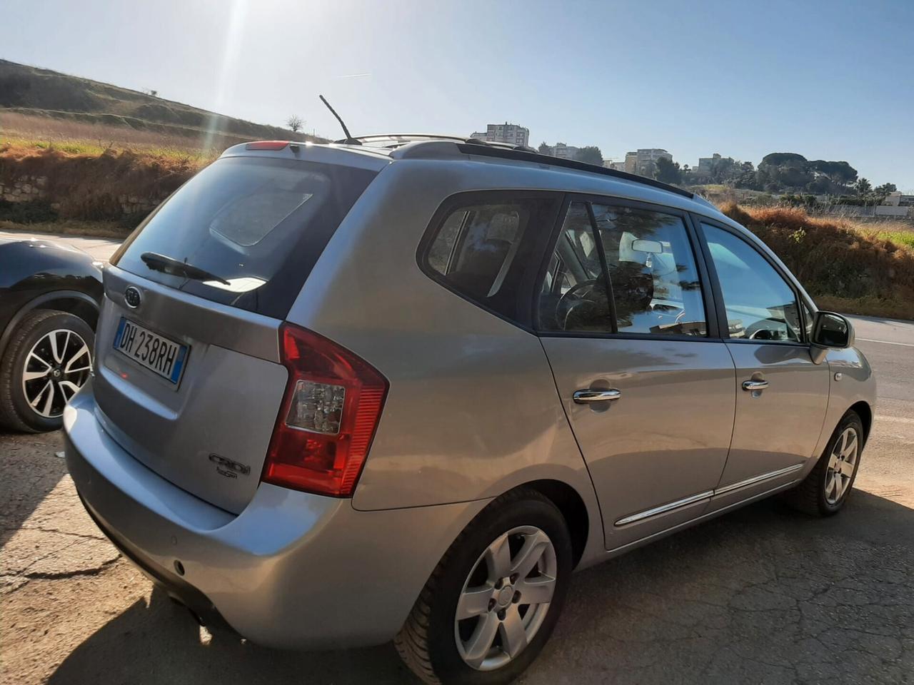 Kia Carens 2.0 16V CRDi VGT LX Family