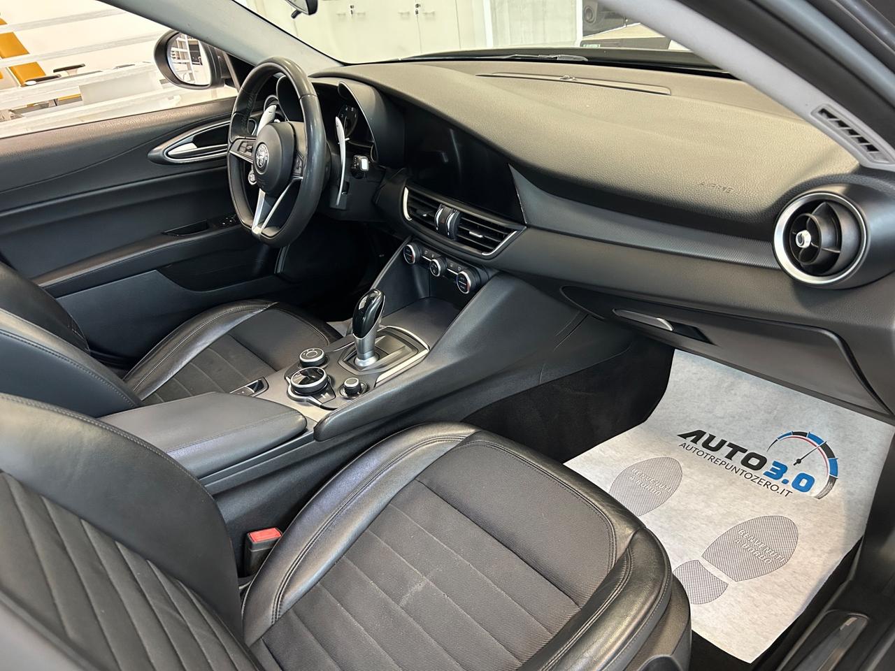 Alfa Romeo Giulia 2.0 Turbo 200 CV AT8 Super