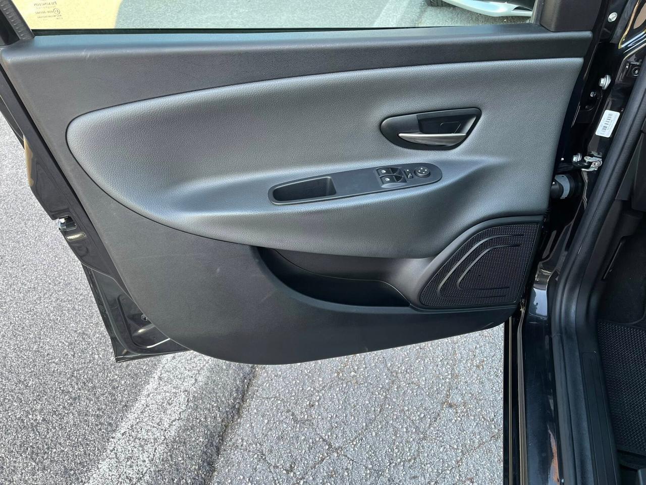 Lancia Ypsilon 1.2 BENZINA 69CV 5 porte Gold