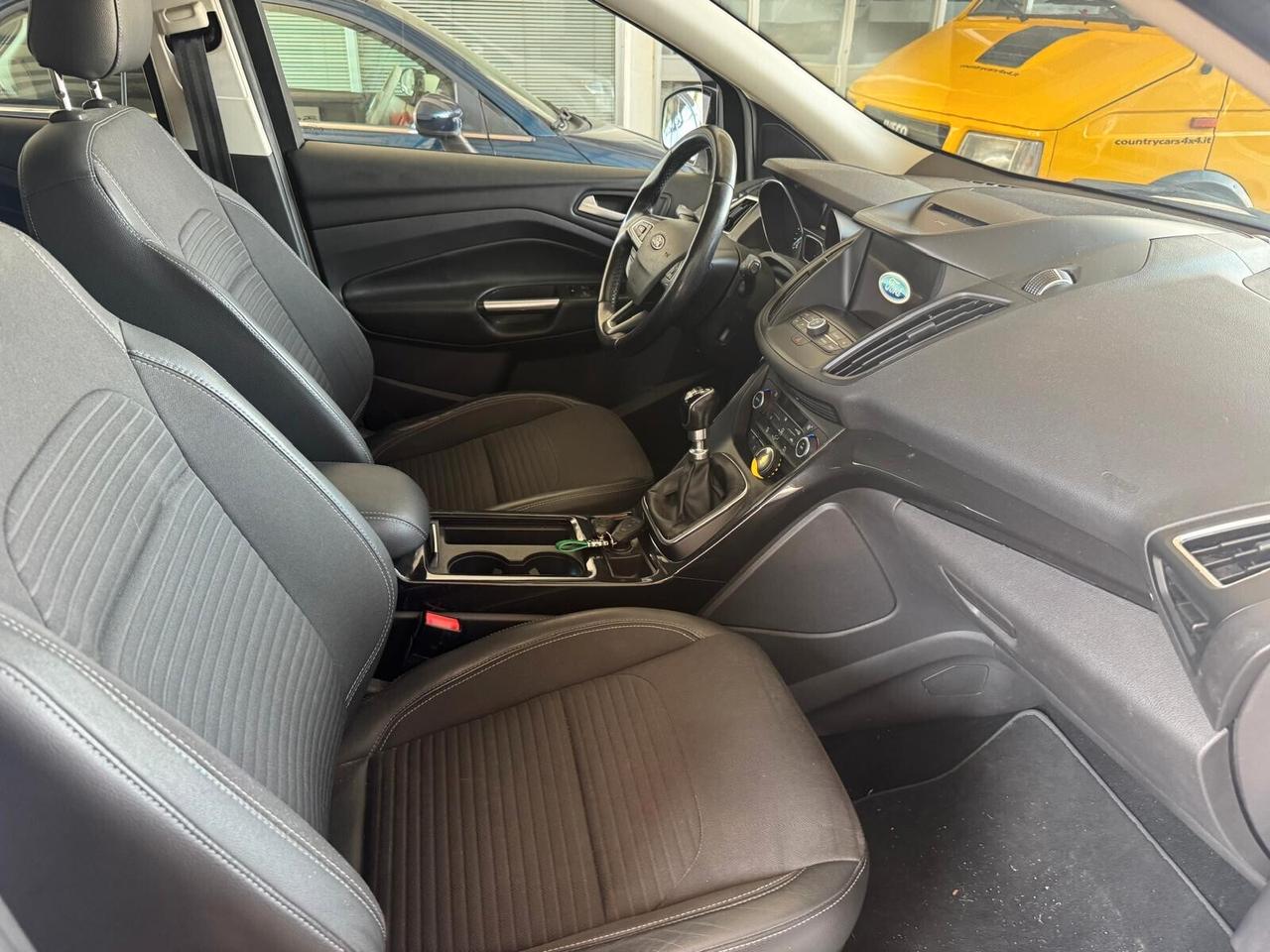 Ford Kuga 2.0 TDCI 150 CV S&S 4WD Powershift Business