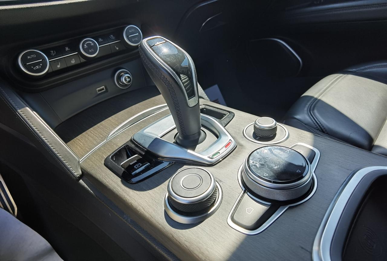 Alfa Romeo Stelvio 2.2 Td 190 CV AT8 Q4 Ti