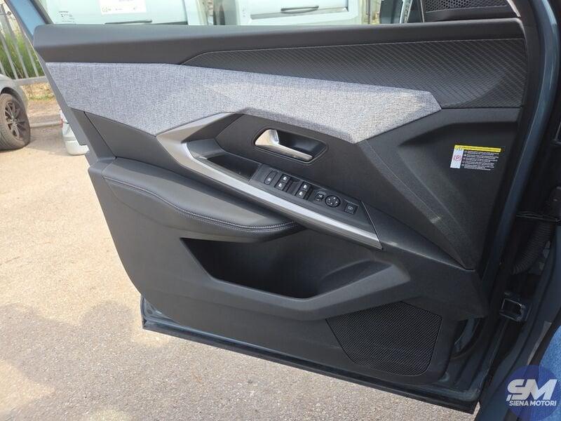 Peugeot 3008 3008 Hybrid 136 e-DCS6 Allure
