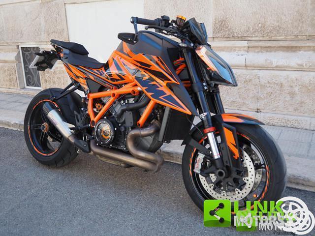 KTM 1290 Super Duke R Naked