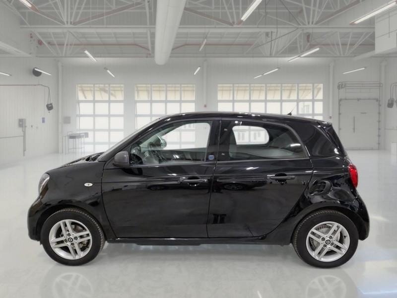 SMART FORFOUR EQ 41KW PURE 5 PORTE BERLINA