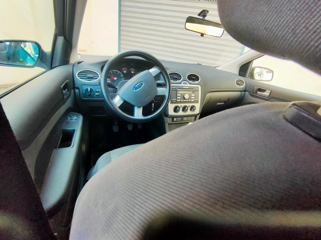 Ford Focus BERLINA GPL