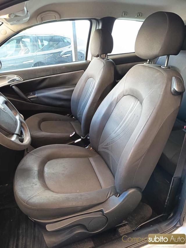 LANCIA Ypsilon 1.2 69 CV Unyca