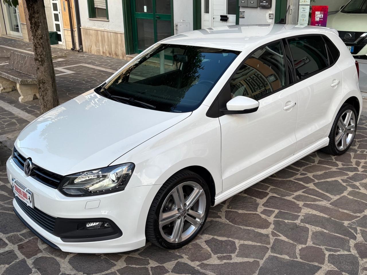 VW Polo 1.6 TDI 90CV DSG 5P R-Line FULL/LED/NAV