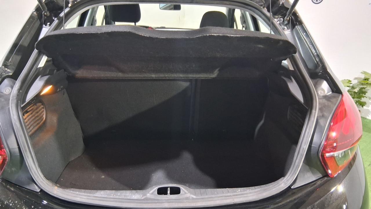 PEUGEOT 208 1.2 VTi 82CV 2018