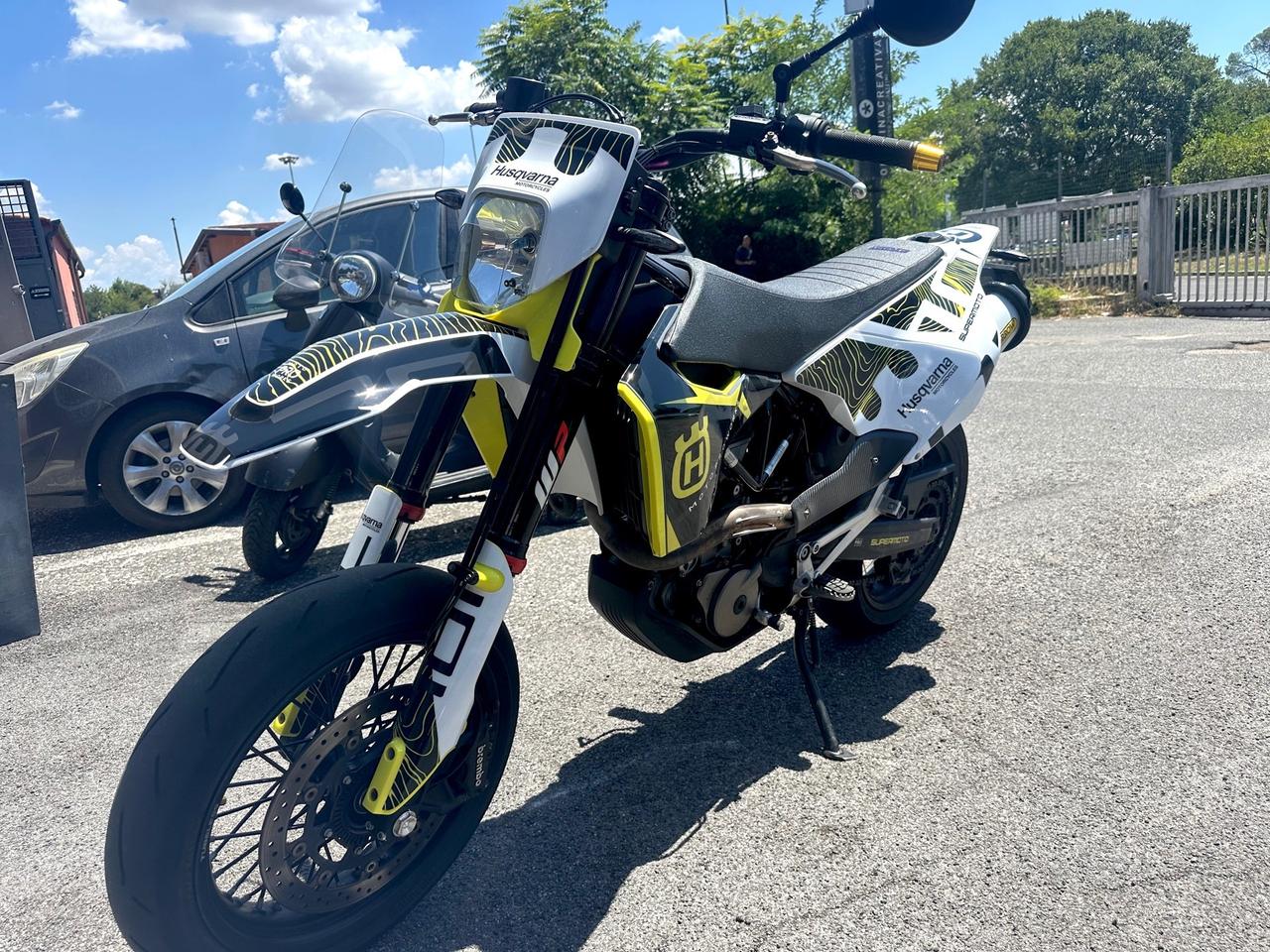 Husqvarna 701 Supermoto ARROW PERFETTE CONDIZIONI PERMUTE E RATE