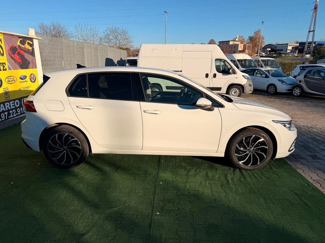 Volkswagen Golf 1.0 TSI EVO style