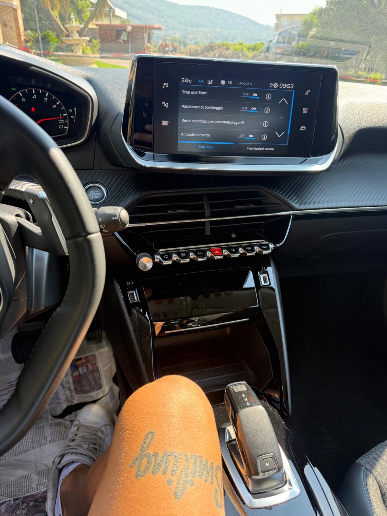 Peugeot 2008 1.5 diesel EAT8 Allure 2022 uni proprietario