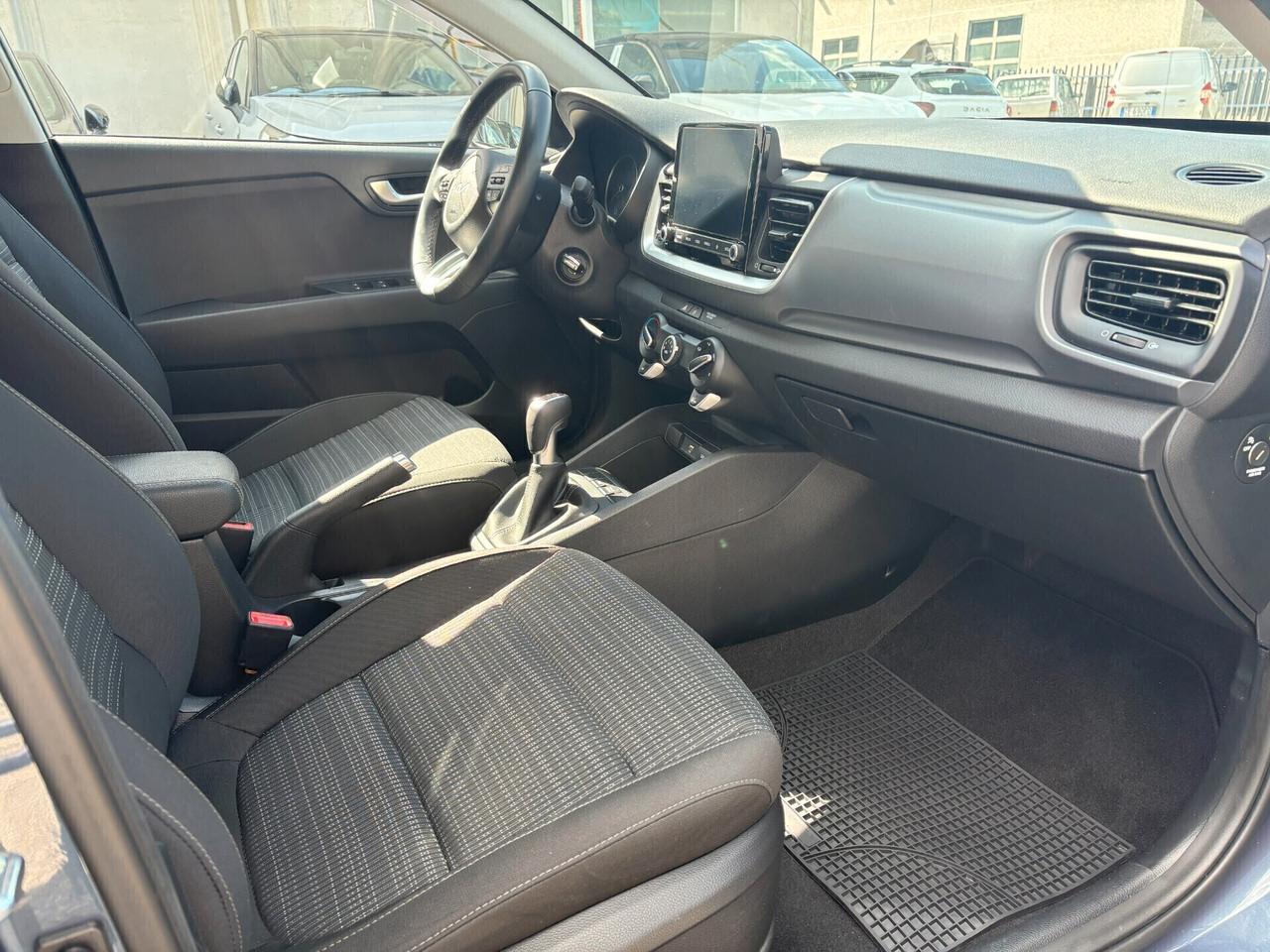 Kia Stonic 1.0 T-GDi 100 CV MHEV iMT Style - NEOPATENTATI