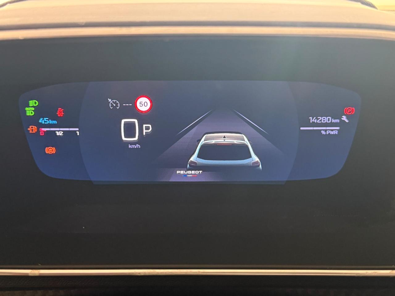 Peugeot 208 hybrid/benzina 2025 14.000 km