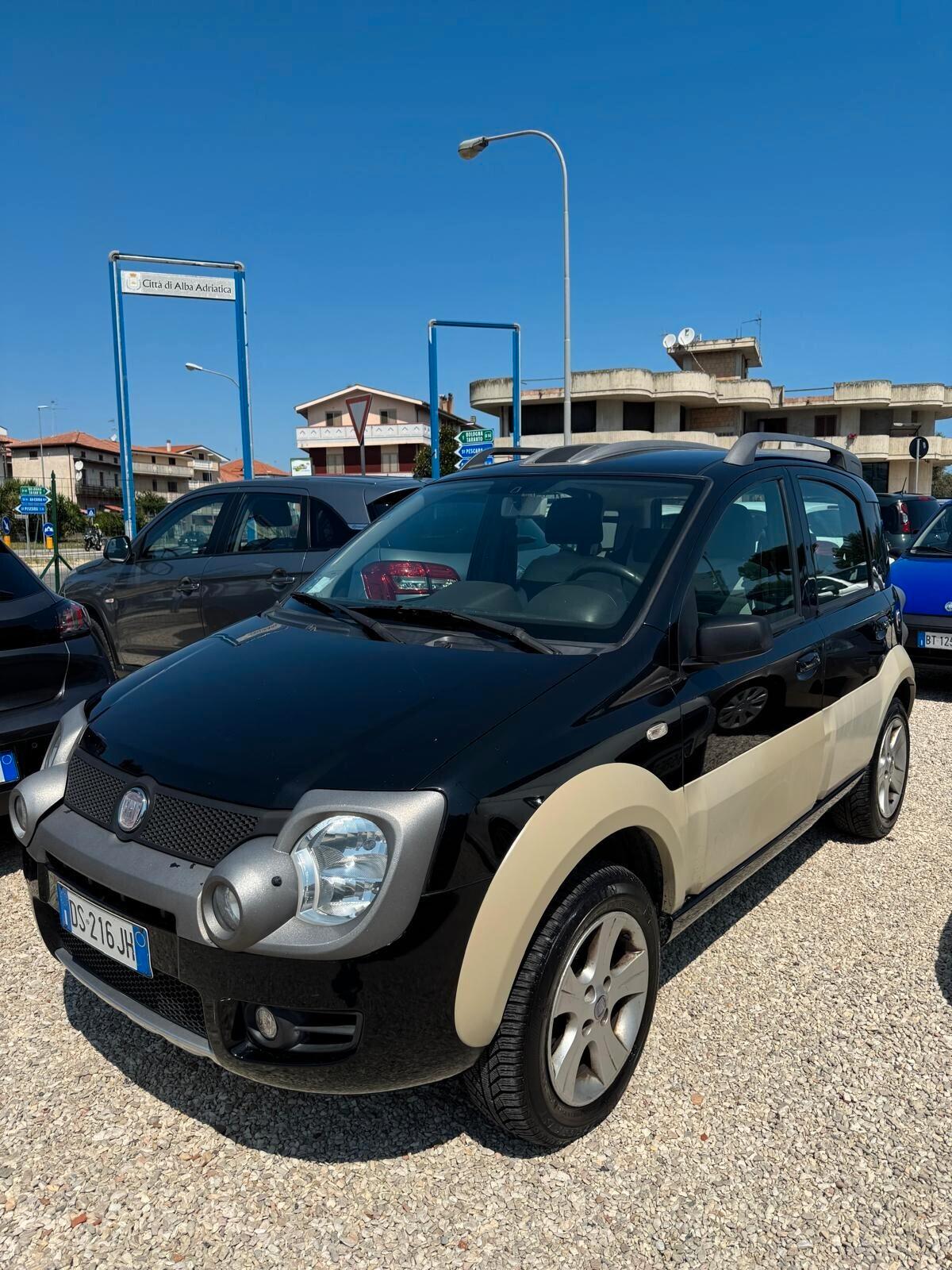 Fiat Panda Bicolore 4X4 1.3 MJT 16V MONSTER