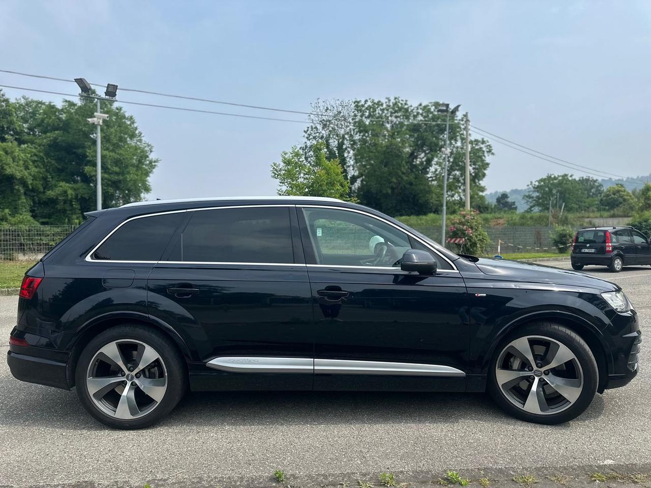 Audi Q7 S Line 3.0 TDI #5846