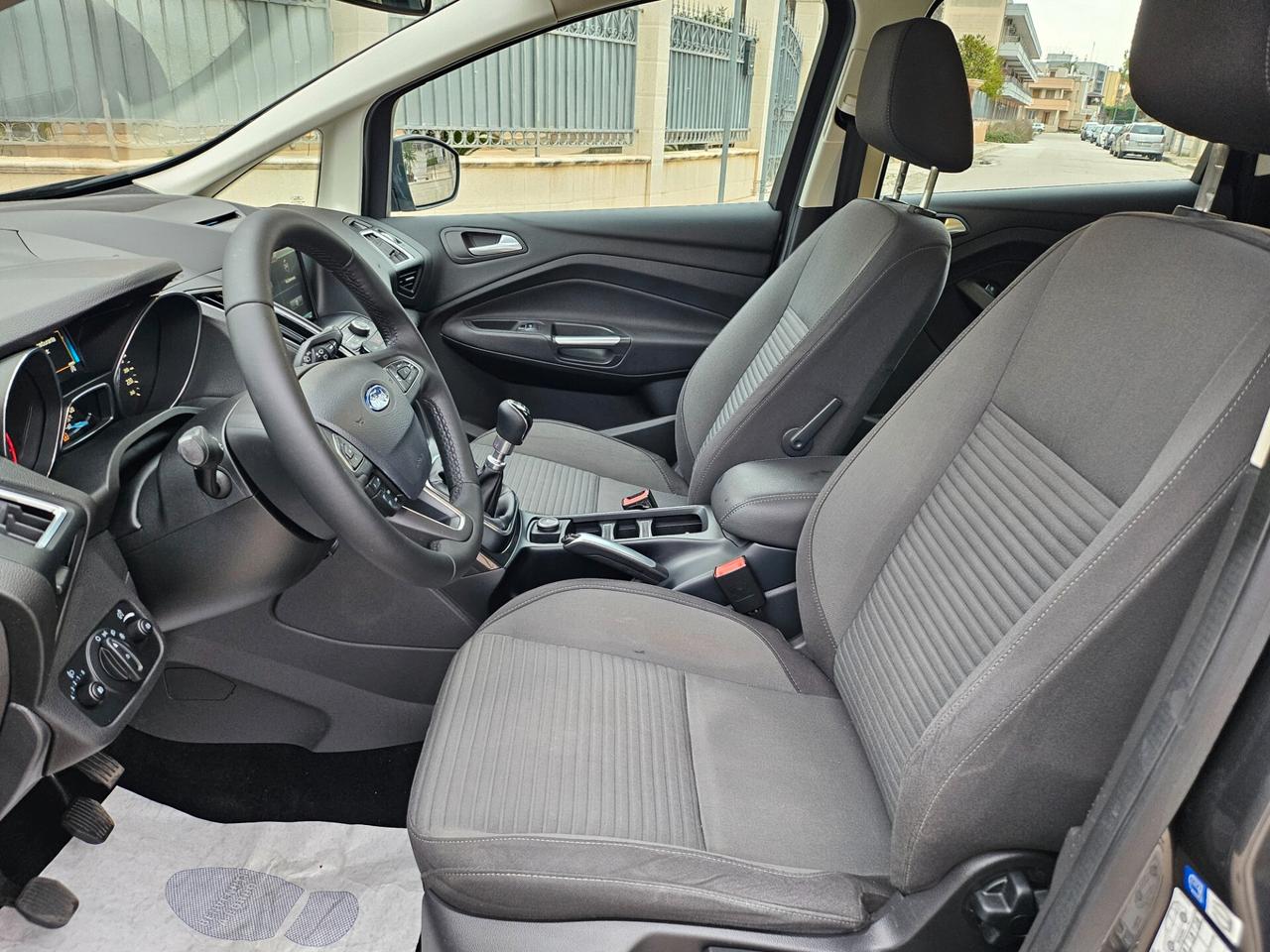 Ford C-Max 1.5 TDCi 120CV Titanium