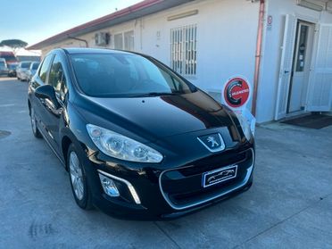 Peugeot 308 Berlina 5p. 1.6 E-HDi 112cv Allure