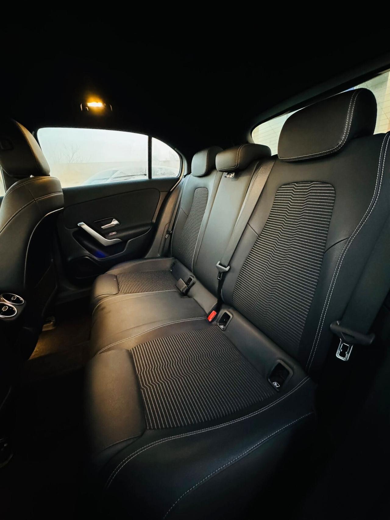 Mercedes-benz A 180d Automatic Sport Plus Led Ambient