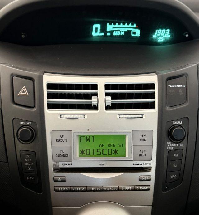TOYOTA Yaris 1.3 5 porte M-MT SOL