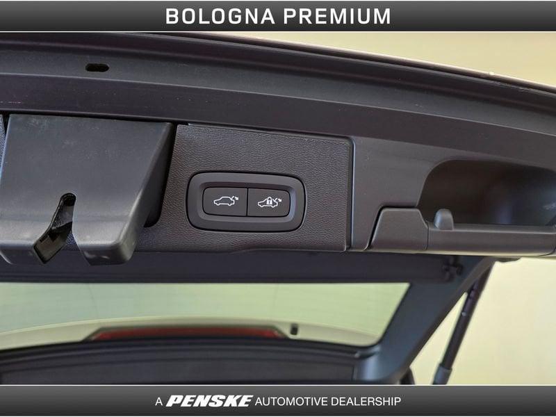 Volvo XC60 XC60 B5 AWD automatico Ultra Dark