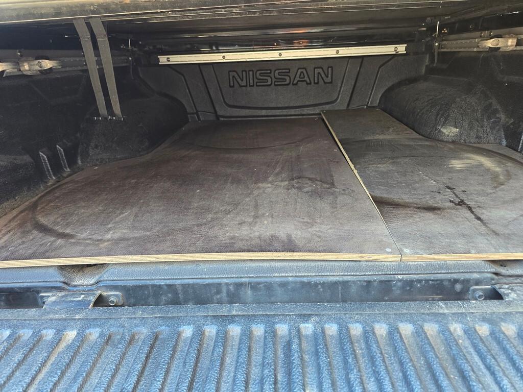 Nissan Navara 2.5 dCi 190CV "LE"