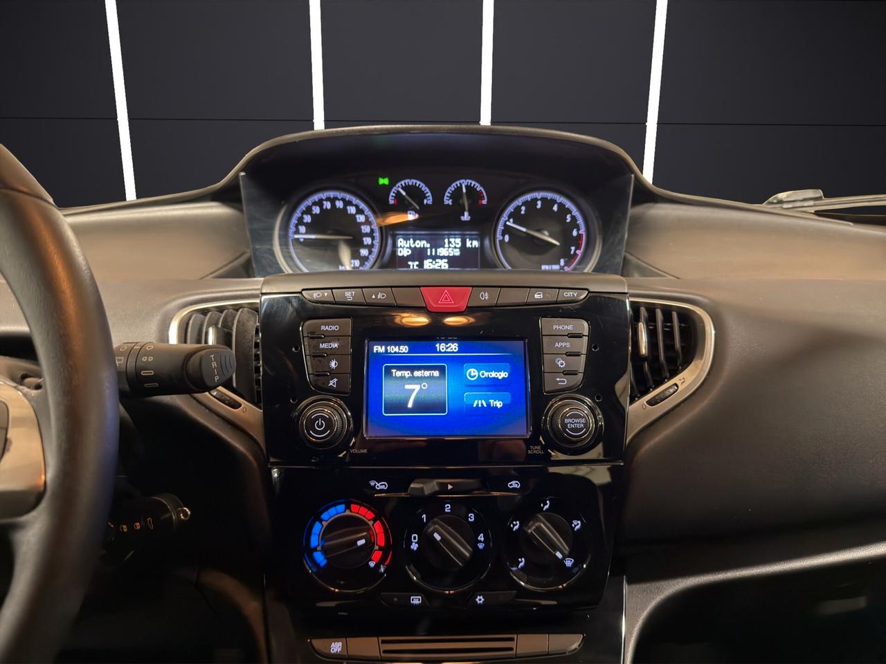 Lancia Ypsilon 1.2 69 CV 5 porte Platinum