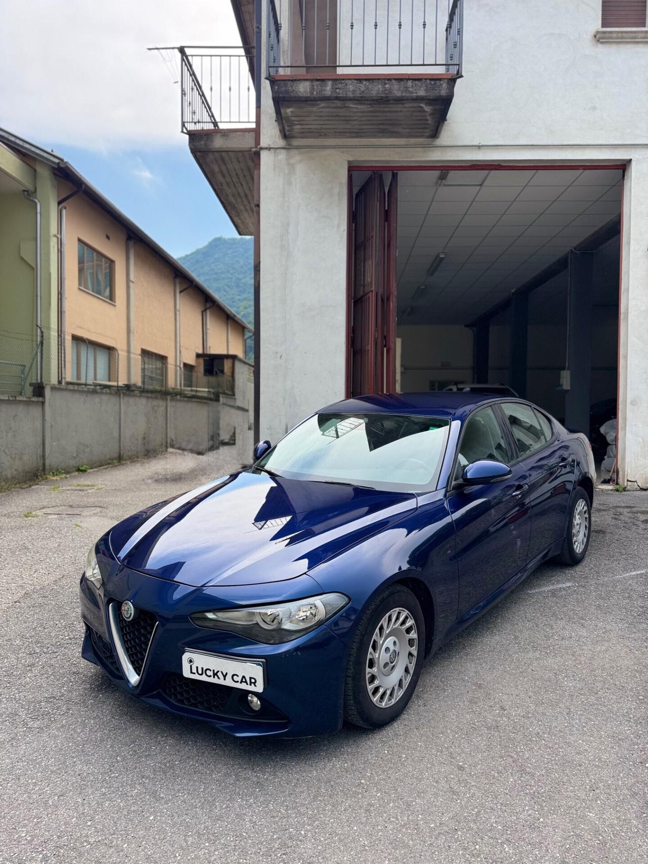 Alfa Romeo Giulia 2.2 Turbodiesel 180 CV Business Sport
