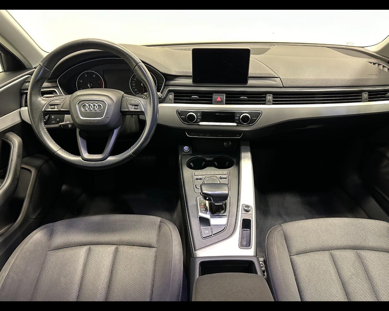 AUDI A4 AVANT 35 TDI S-TRONIC BUSINESS