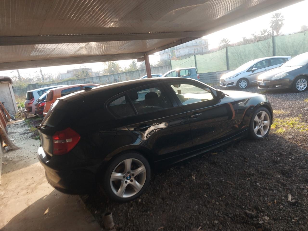 Bmw 118 Serie 1 118D 2011 tagliandata