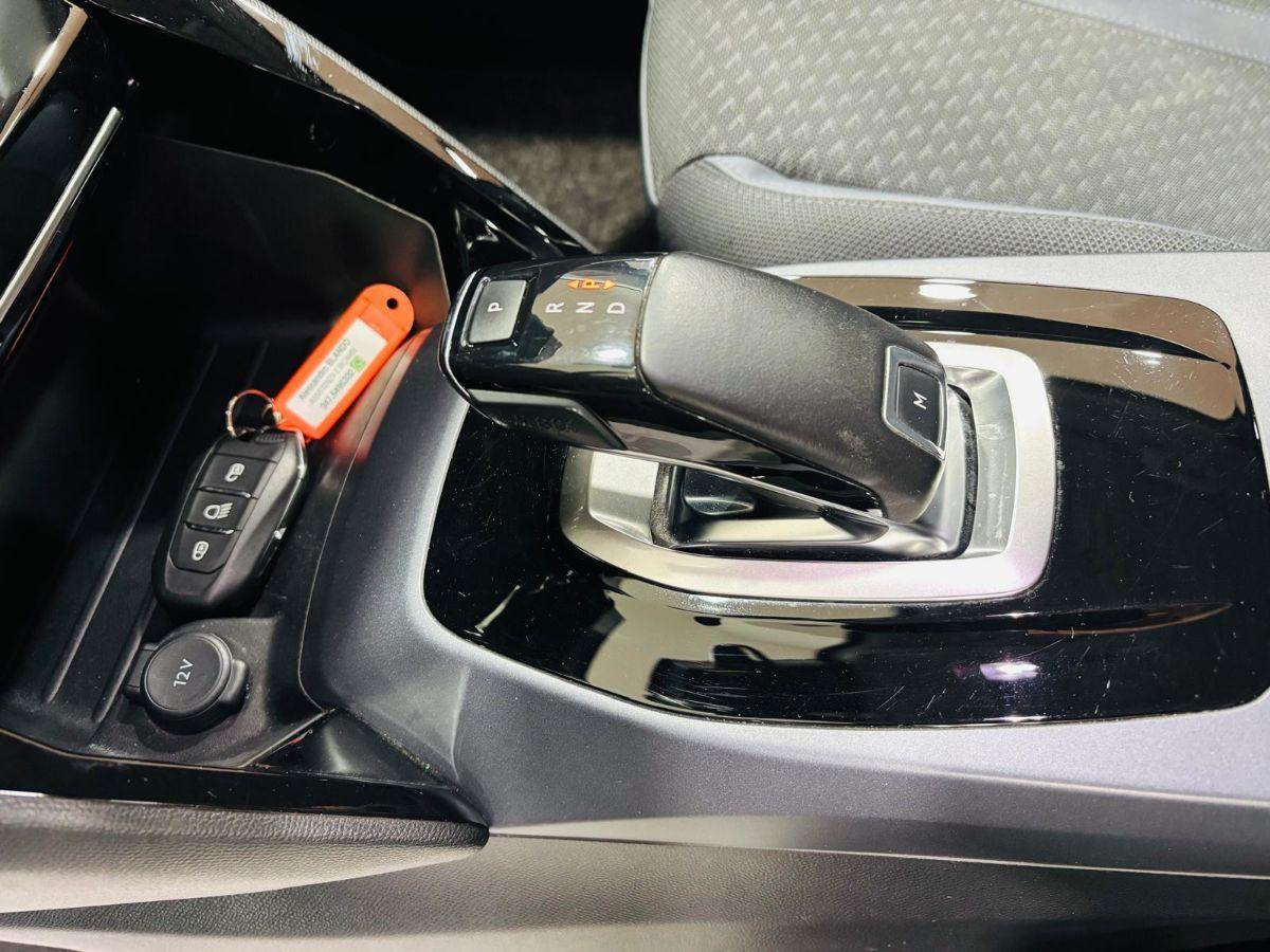 Peugeot 2008 II 1.5 BlueHDi 130 Automatica Allure Pack Navi