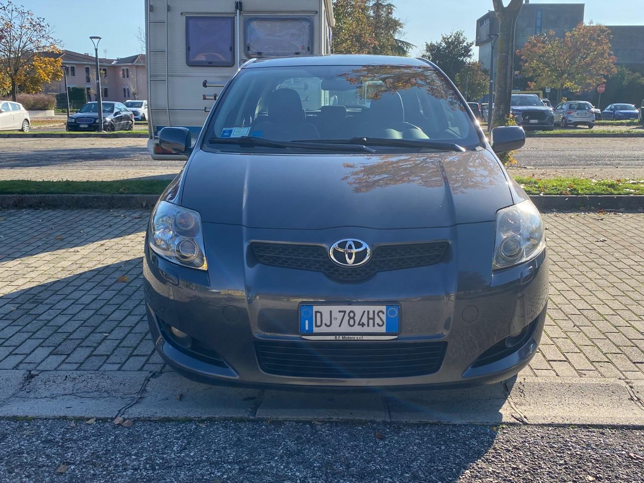 Toyota Auris 2.2 D - Versione Introvabile