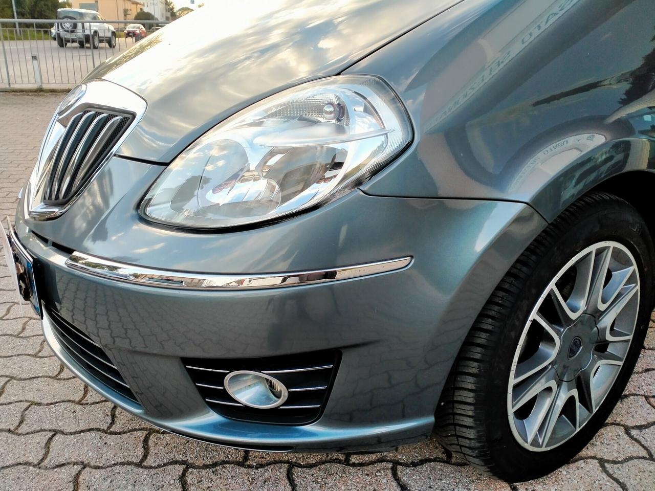 Lancia MUSA 1.4 16V AUTOMATIK "UNICA" POLTRONA FRAU TETTO PAN. NAVI SEDILI RISC.