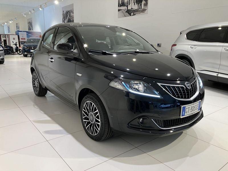Lancia Ypsilon 1.0 FireFly 5 porte S&S Hybrid Platino