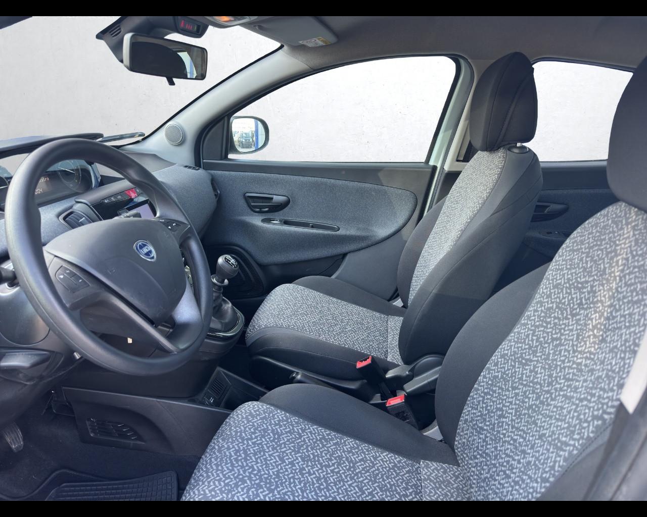 LANCIA Ypsilon 3ª serie - Ypsilon 1.0 FireFly 5 porte S&S Hybrid Si