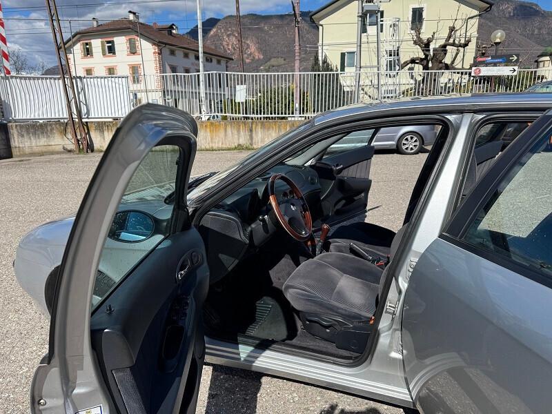 Alfa Romeo 156 2.0i 16V Twin Spark cat