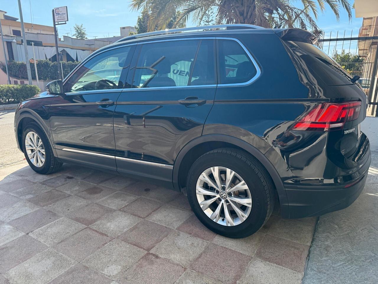 Volkswagen Tiguan 2.0 TDI SCR DSG Sport IVA ESPOSTA