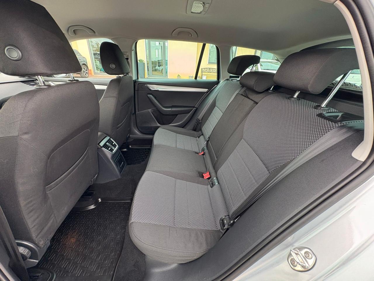 SKODA OCTAVIA 2.0 TDI MANUALE 6/MARCE 150 CV