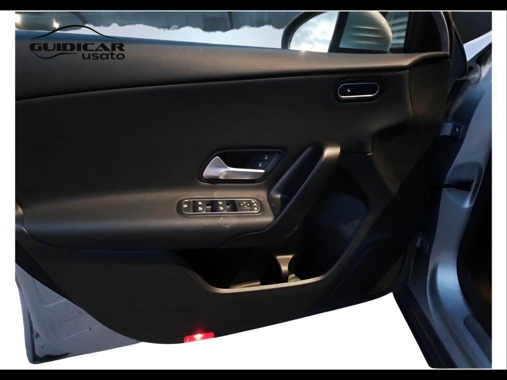 Mercedes-Benz Classe A - W177 2023 - A 180 d Advanced auto