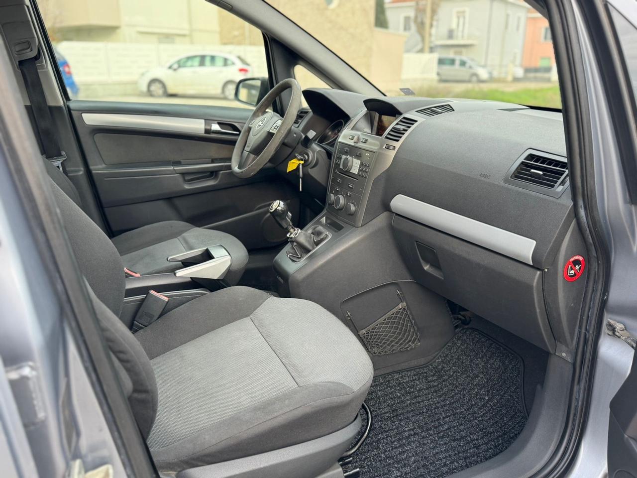 Opel Zafira 1.6 16V ecoM 94CV Cosmo