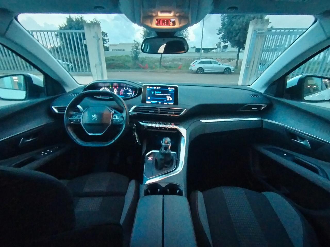 Peugeot 3008 BlueHDi 130 S&S Business