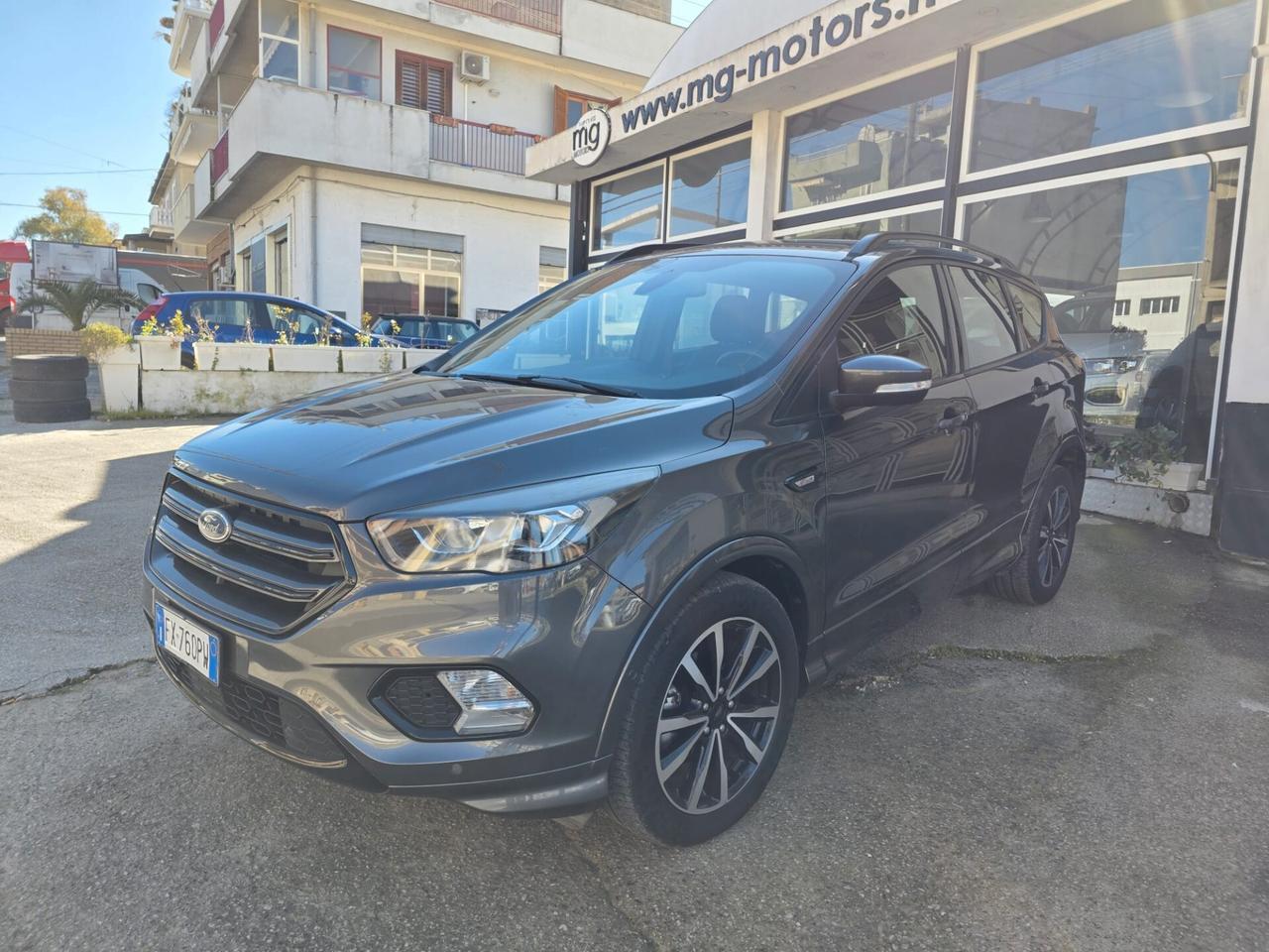Ford Kuga 1.5 TDCI 120 CV S&S 2WD ST-Line
