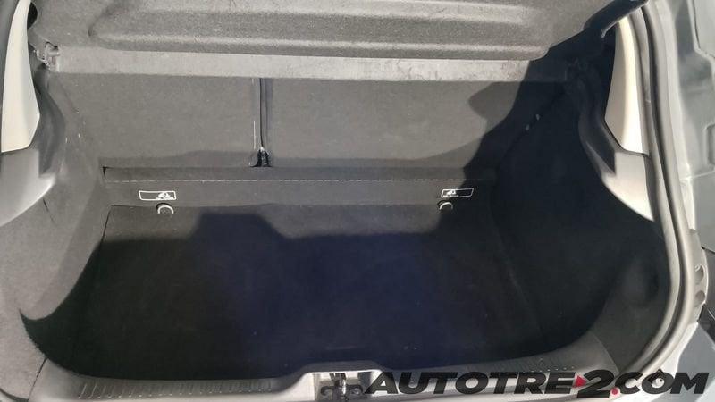 Renault Clio Clio 0.9 tce Moschino Zen Gpl 90cv