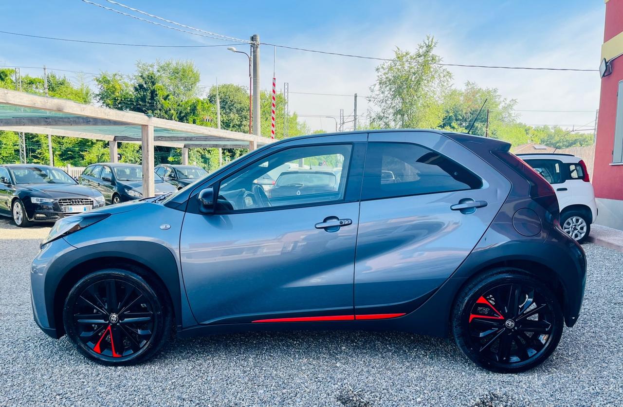 Toyota Aygo X 1.0 VVT-i 72 CV 5p. Undercover