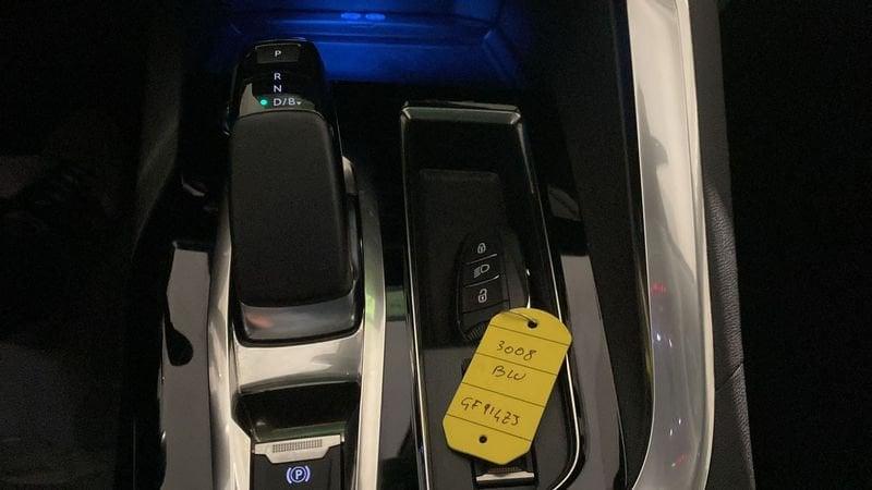 Peugeot 3008 Hybrid 225 e-EAT8 Allure Pack
