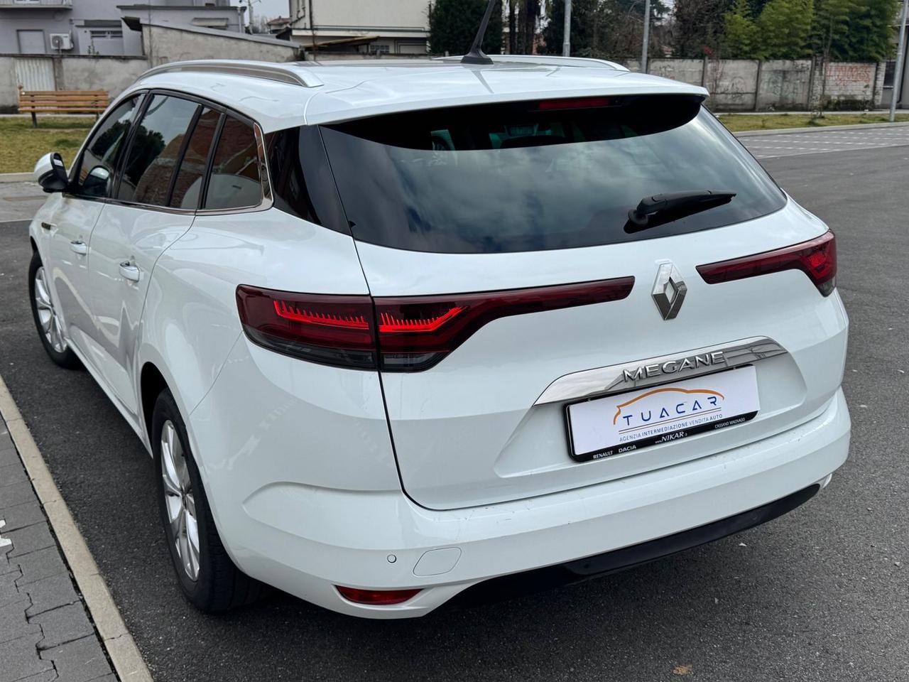 Renault Megane Business 1.3 Tce 140Cv #9072