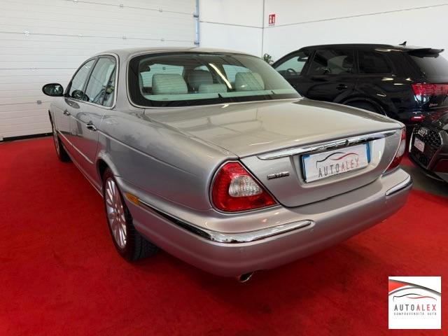 JAGUAR - XJ8 4.2 V8 298cv