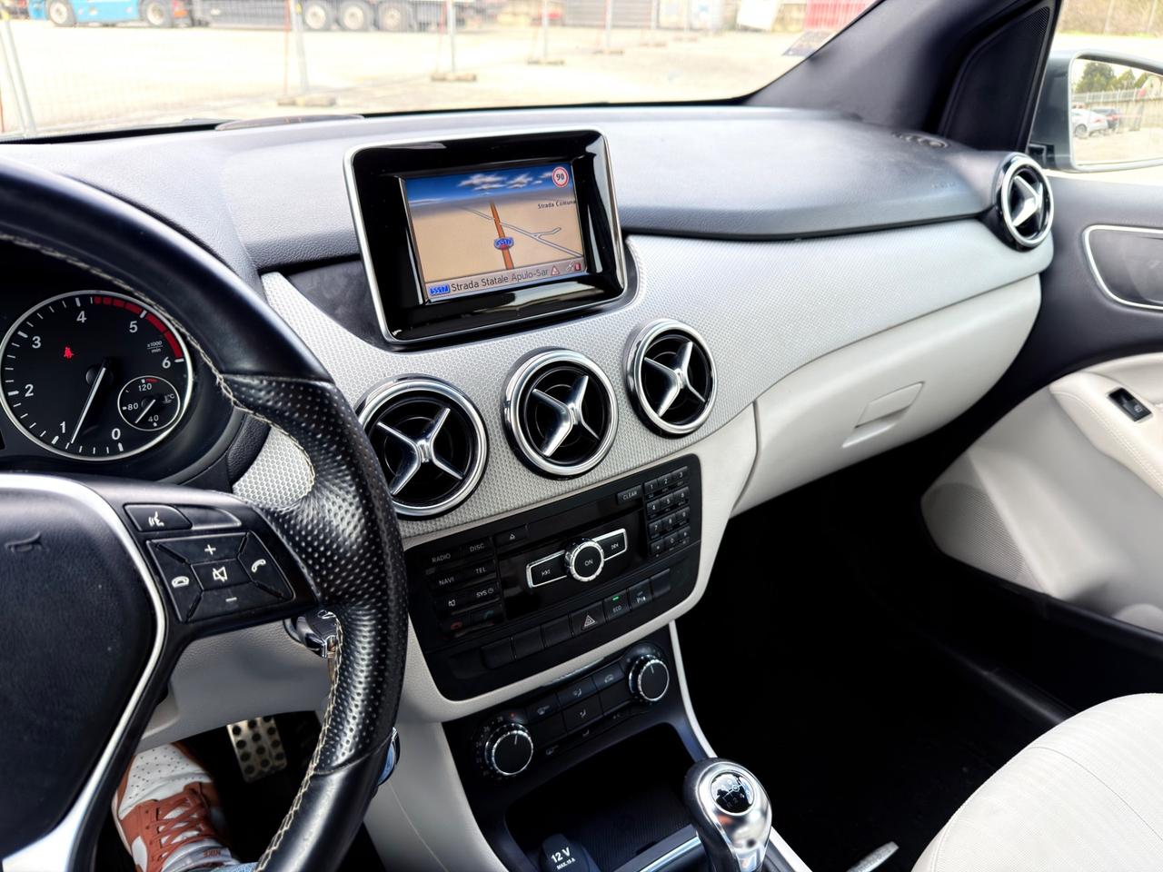 Mercedes-benz B 200 CDI BlueEFFICIENCY Premium