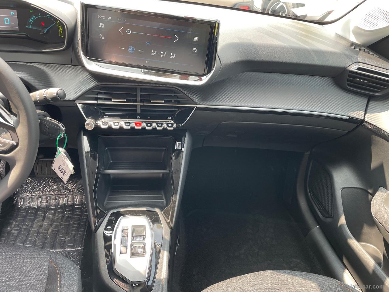 PEUGEOT 208 Hybrid 100 e-DCS6 Style